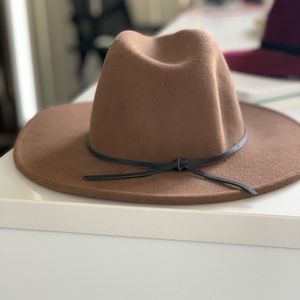 Aritzia Hat